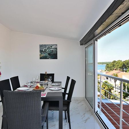 Apartments Ester Funtana Exterior photo