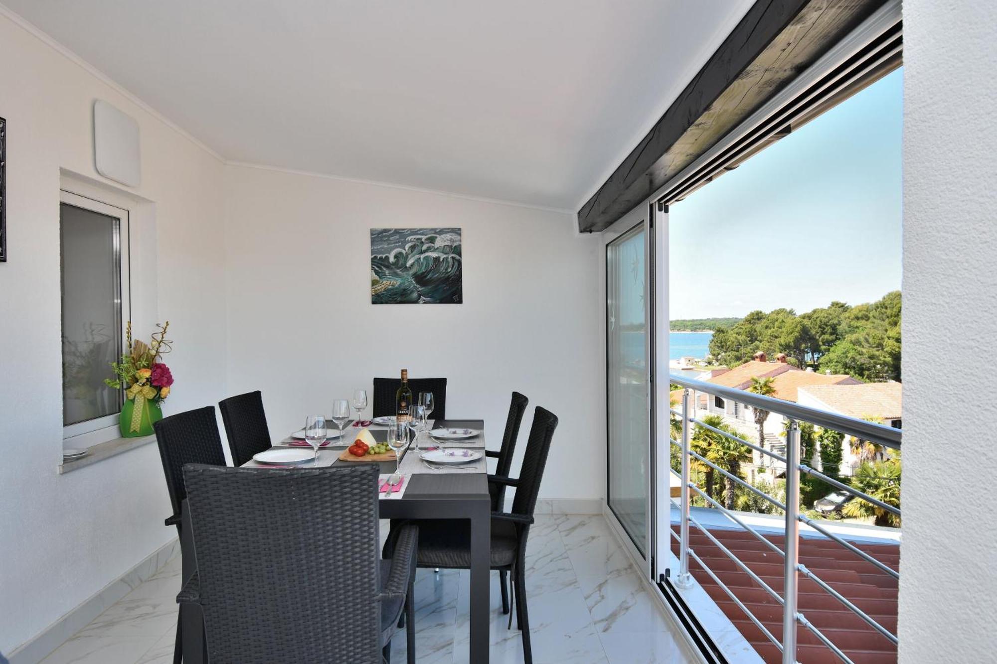 Apartments Ester Funtana Exterior photo
