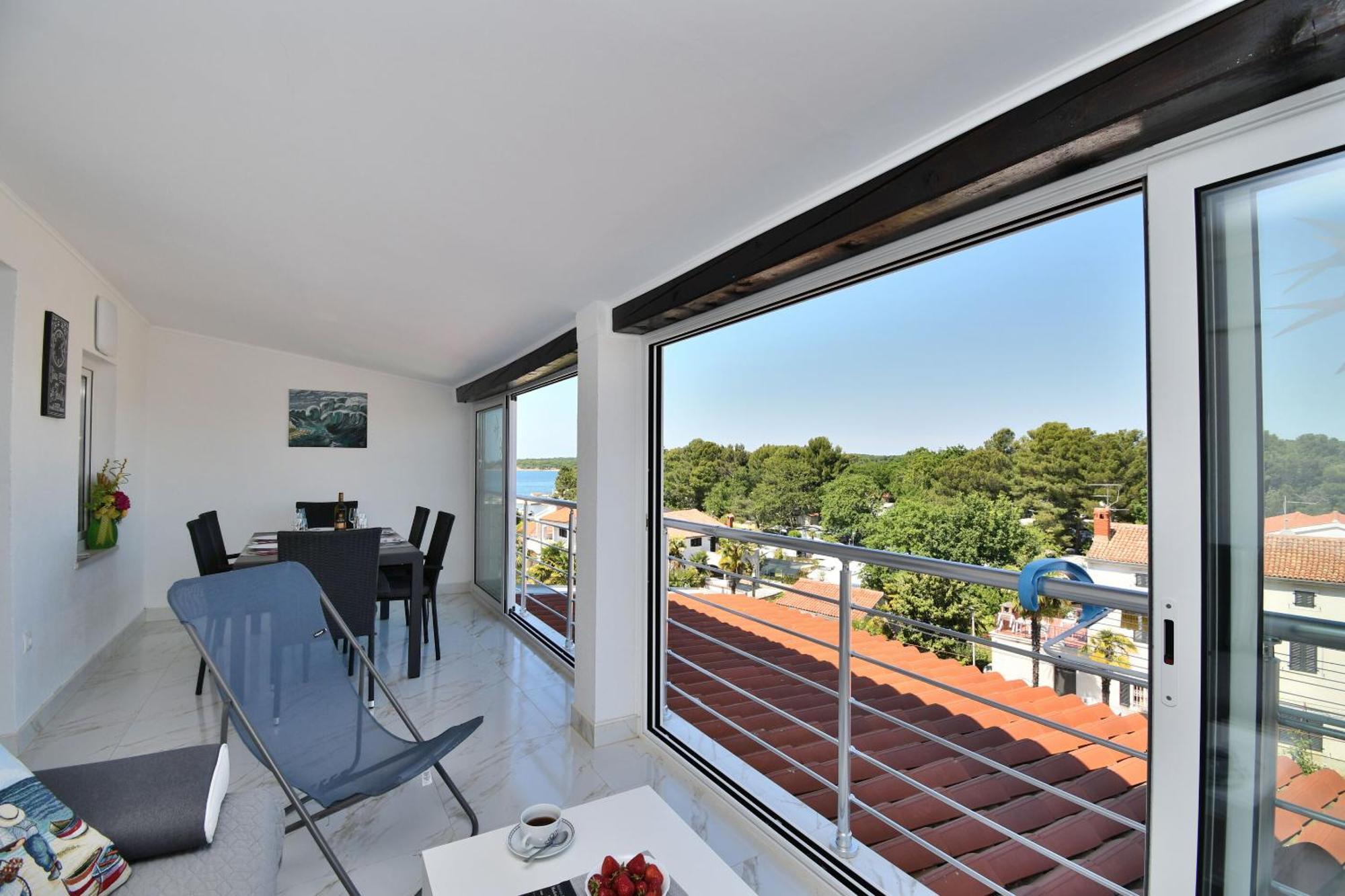 Apartments Ester Funtana Exterior photo